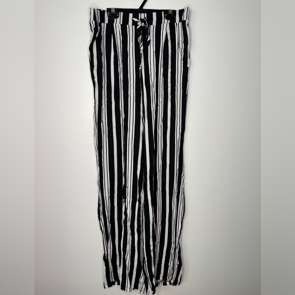 New Suzy Shier wide leg stripes pants